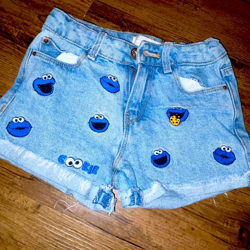 Zara Sesame Street shorts